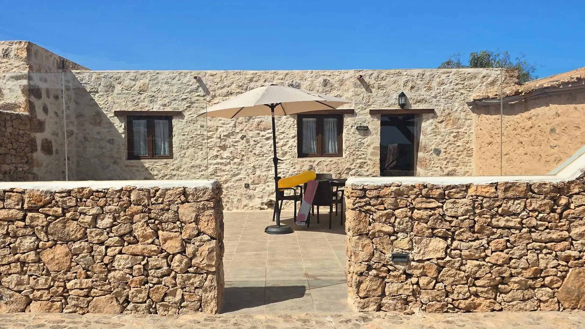 Apartment La Montaneta Tefia Suites