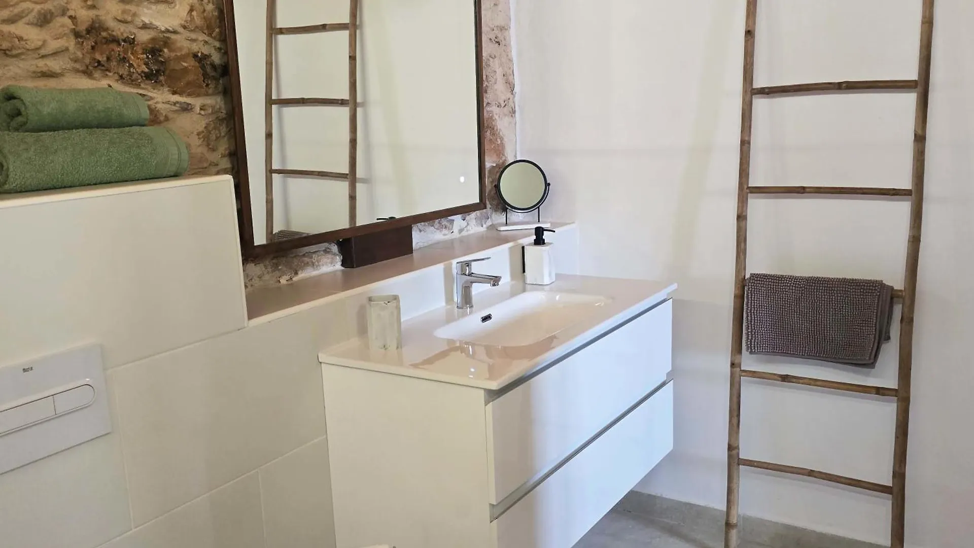 La Montaneta Tefia Suites